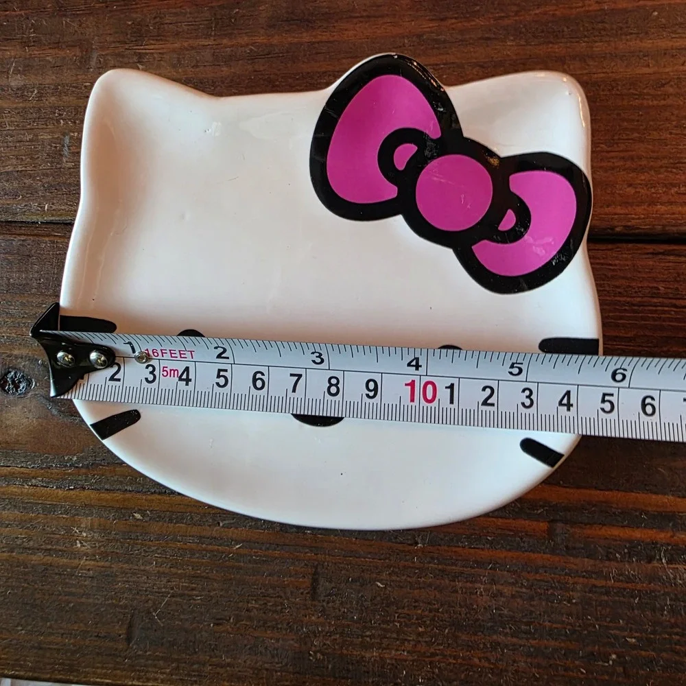 NWT Sanrio Hello Kitty set Travel cloud pillow, hot or cold gel pads & dish